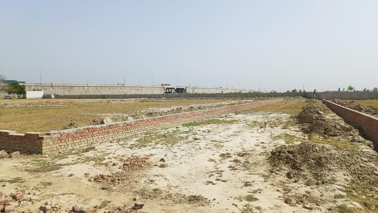 Plot on Lucknow outer ring road