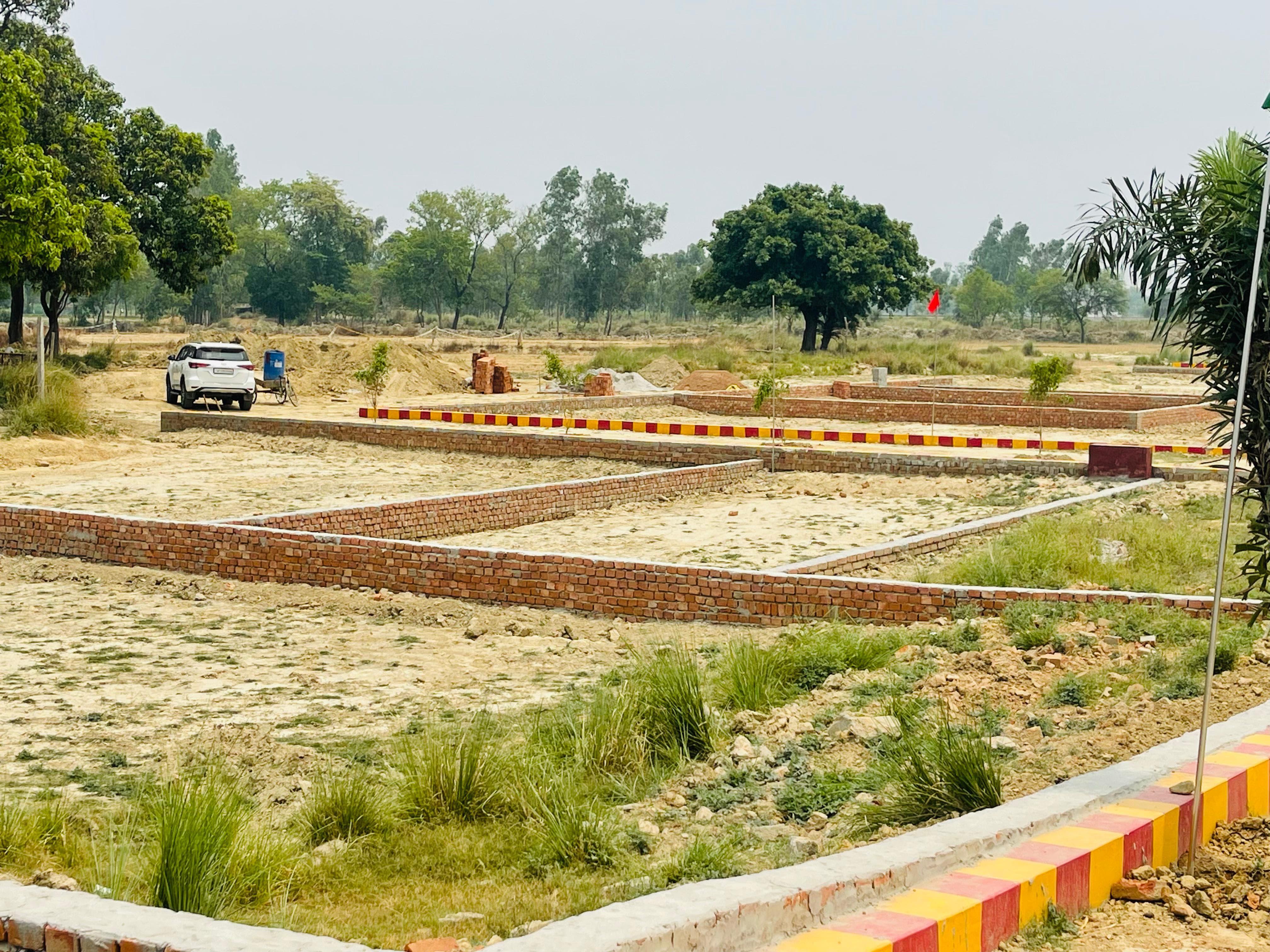 लखनऊ पूर्वांचल हाईवे से लगे हुए प्लॉट | Plot on Purvanchal expressway Lucknow