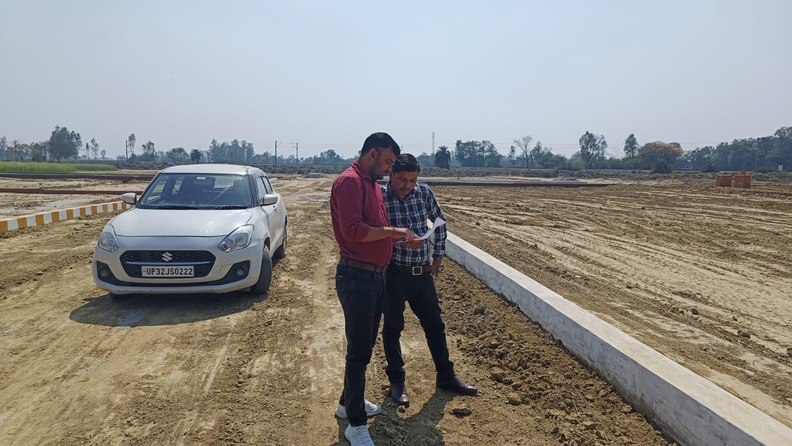 Plot on Lucknow Ayodhya Highway