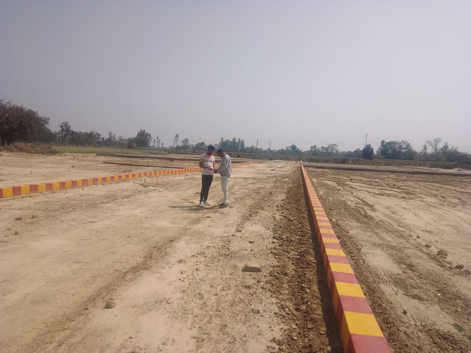 Plot on Lucknow Ayodhya Highway